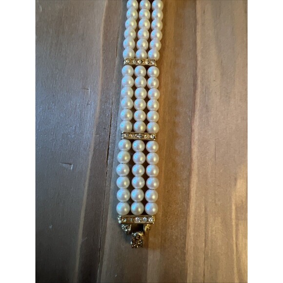 Columbine Pearl Ladies Watch New Battery main image 4